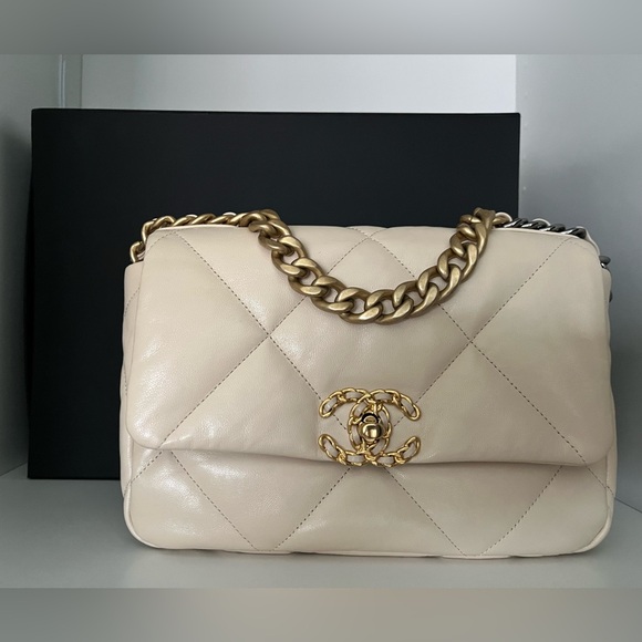 Authentic Chanel 19 bag - Picture 1 of 13